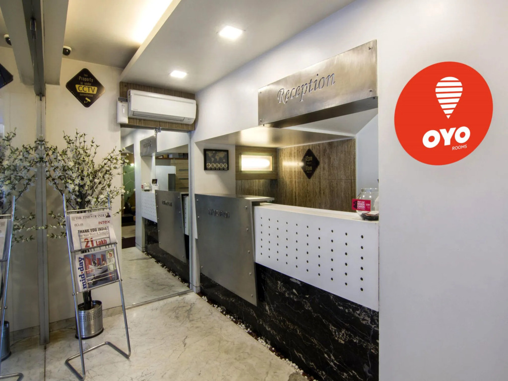 OYO Premium 091 Vile Parle East