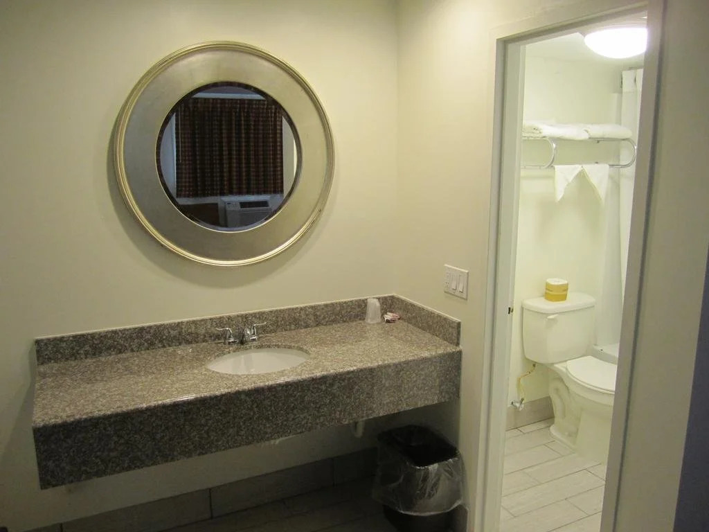 Travel Inn and Suites