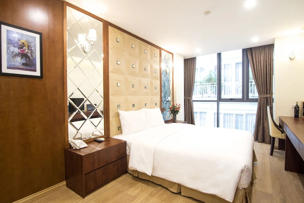 Khách sạn Thế Kỷ Mới