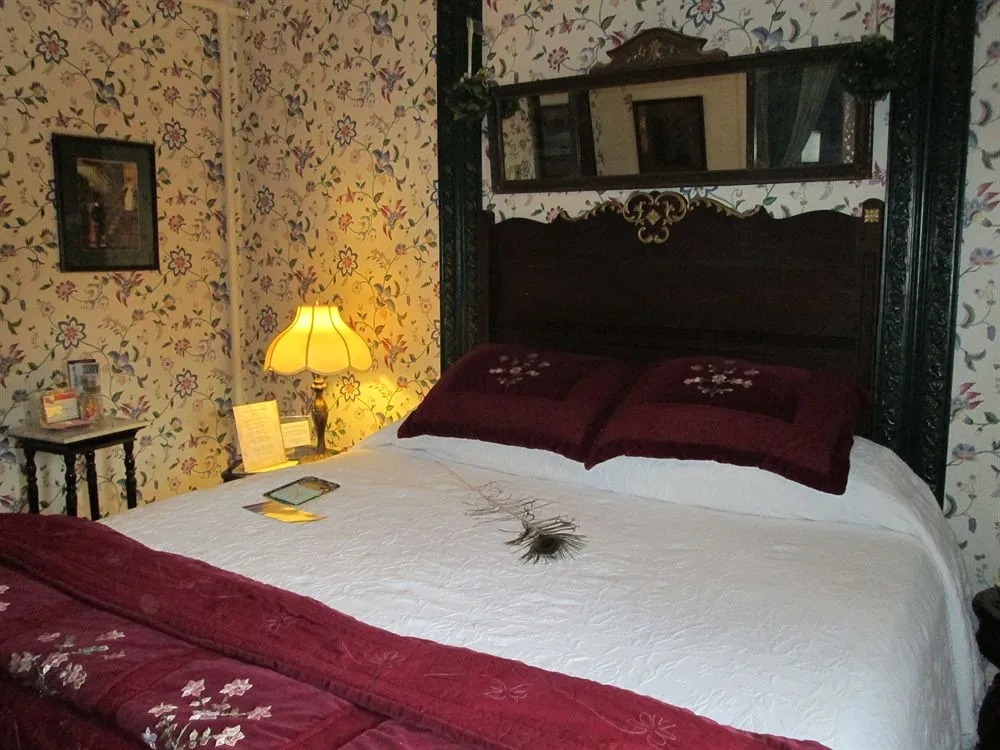Yellow Turtle Inn