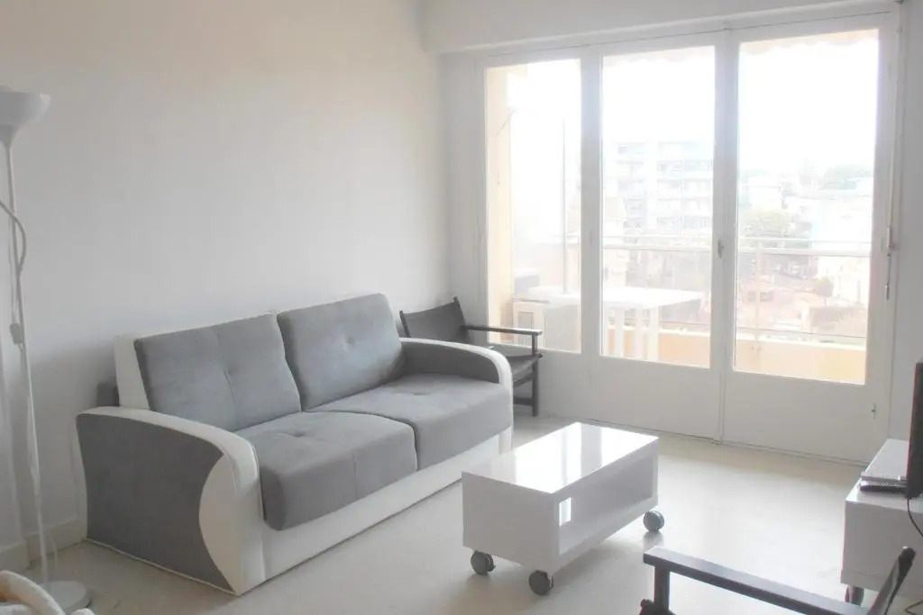 Cannes beaches 3 mn Super quiet 1 BR - 6 PAX with balcony by Olam Properties