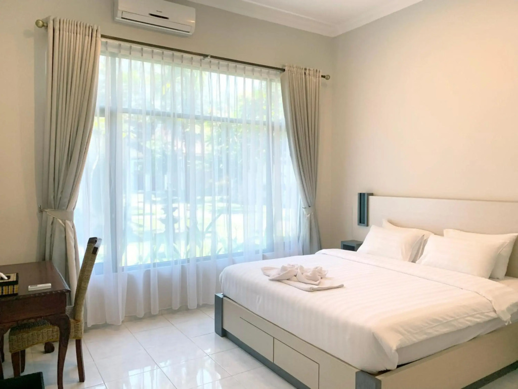 The Nalaya Hotel & Resto