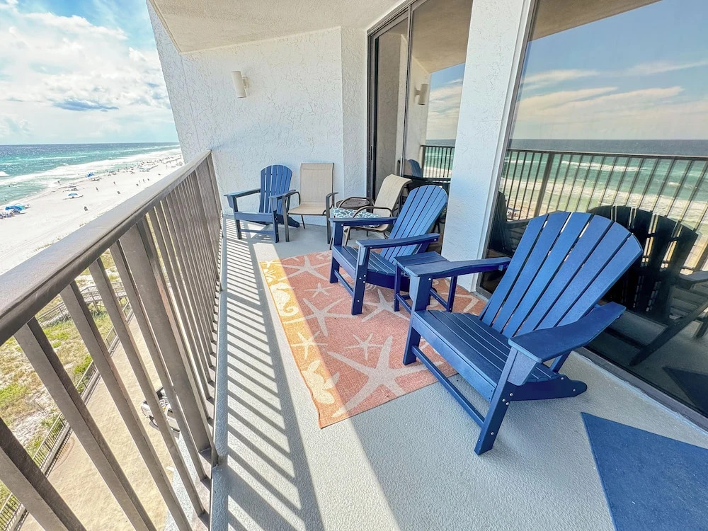 AquaVista Beach Resort by Sand Seeker Vacations