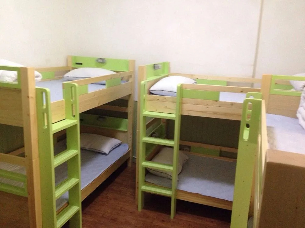 No.2 Courtyard Youth Hostel
