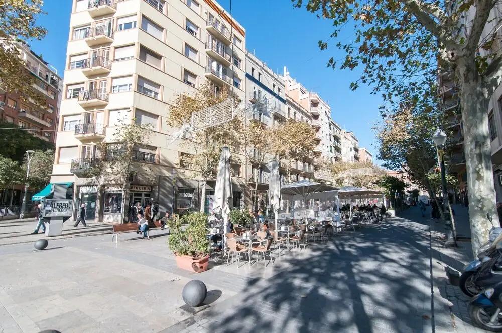 Sagrada Gaudi: Lovely 3 Bedroom Apartment - RNU 68362