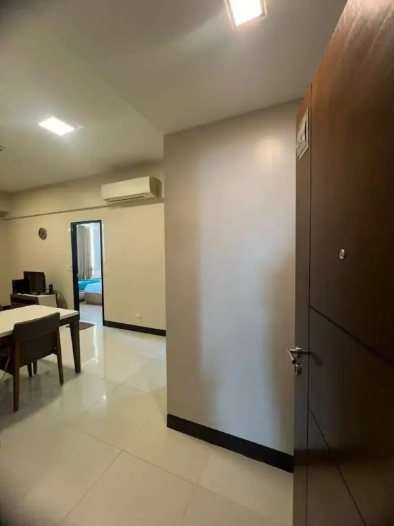 Condo Resort 1 Br by Rosenda B.