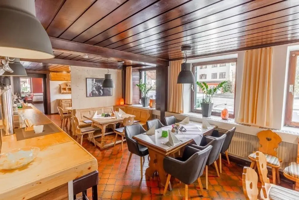 Hotel Pension Löwen nahe Feldkirch - günstige Zimmer für Urlauber, Firmen und Monteure