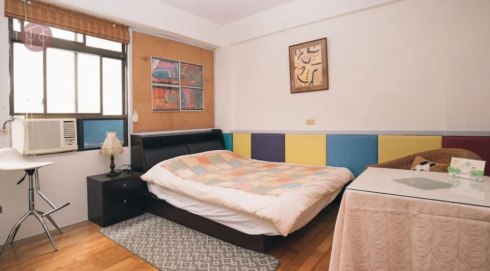 Studio 1318