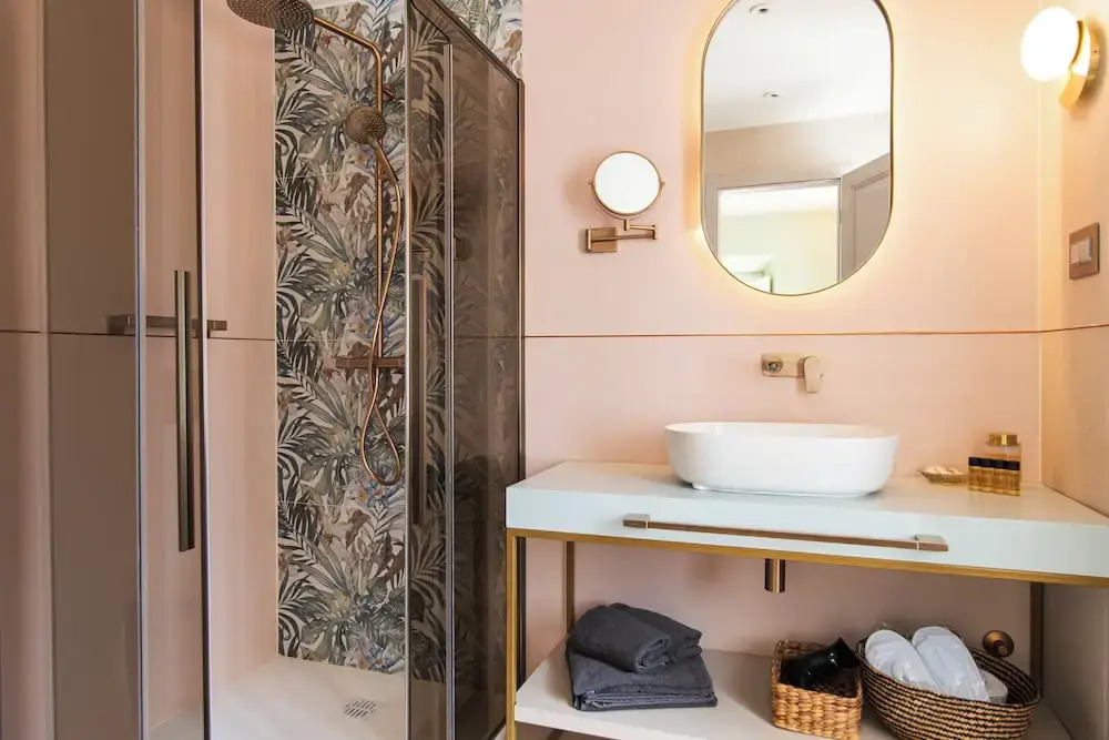 Spindler Luxury rooms by DuHomes