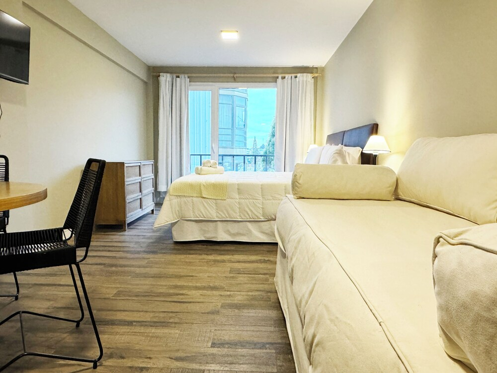 Guemes Apartments