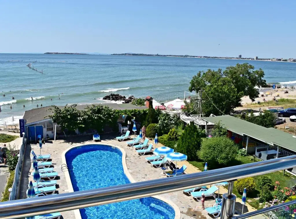 Nushev Hotel