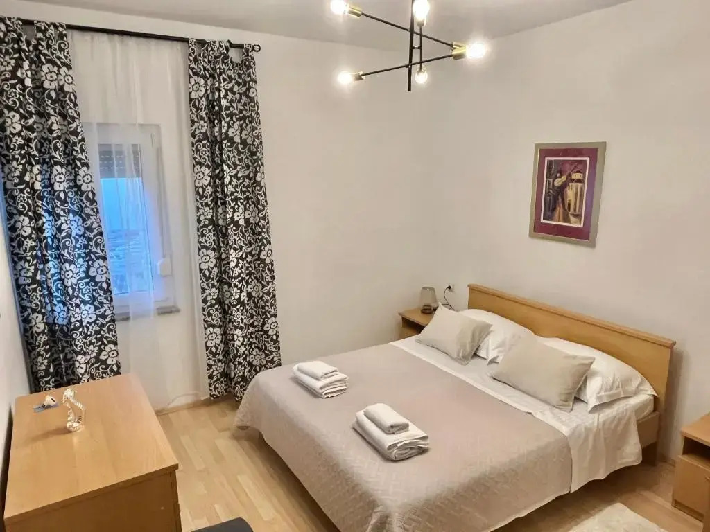 Studio Apartments with Terrace near Sea - Angelas Apartments