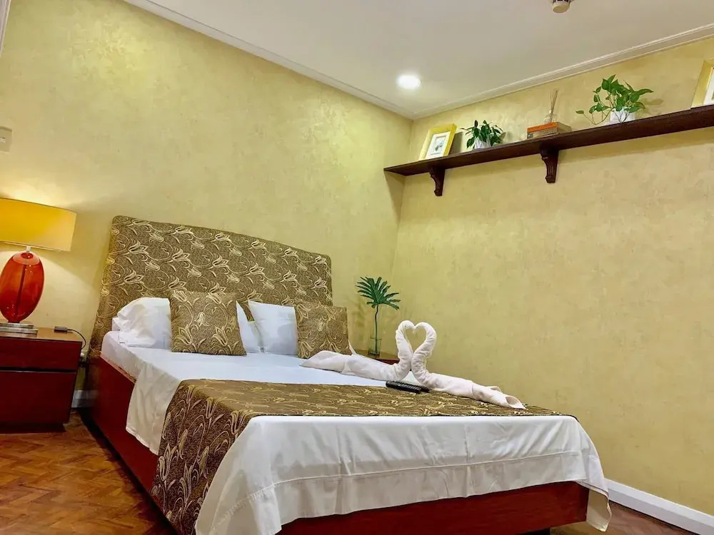 Superior Apartment Robinsons Place Rpr 10