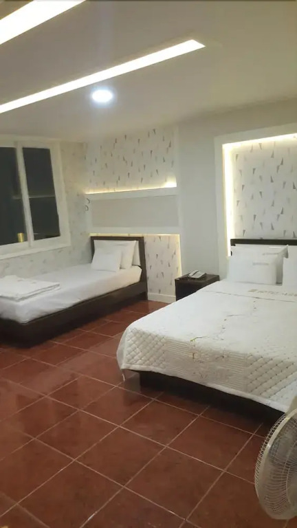 Narbone Motel