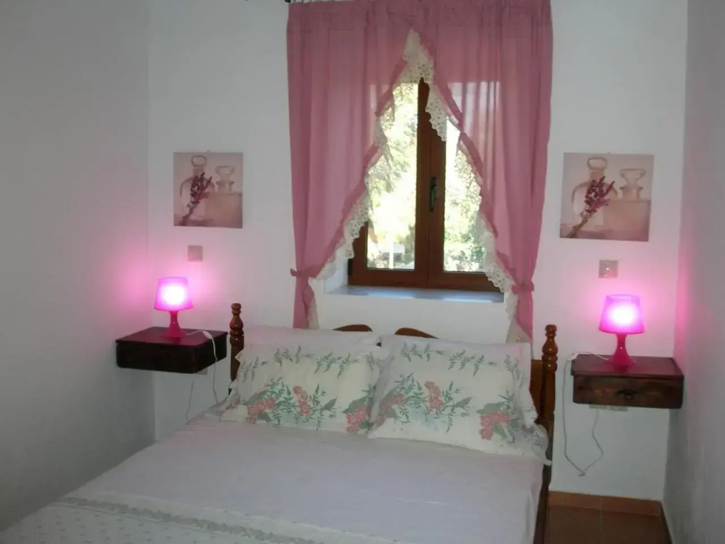 Casa Theoni