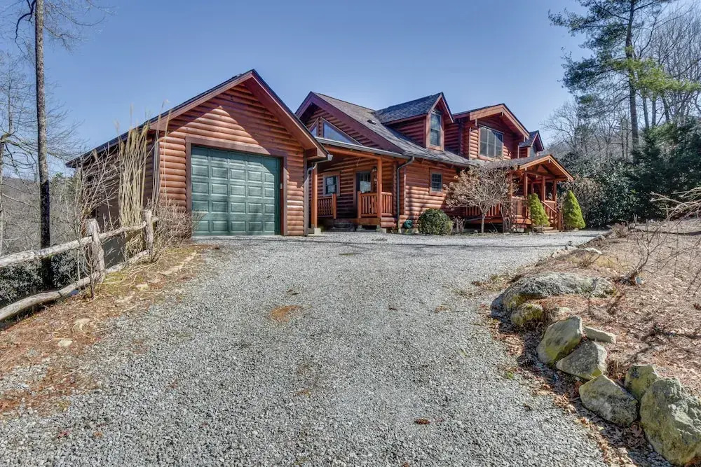 Wooded Cabin: Mtn Views, Hot Tub & 2 Decks!
