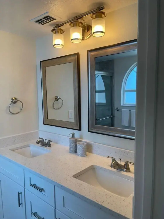 Three Bedroom Apartment #7 -- 2737 NPB -- Vusa Three Bedroom Condo Apartment