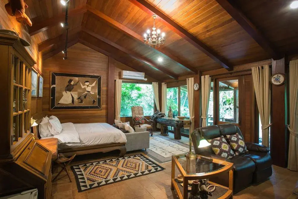 Cattanis Riverside Home