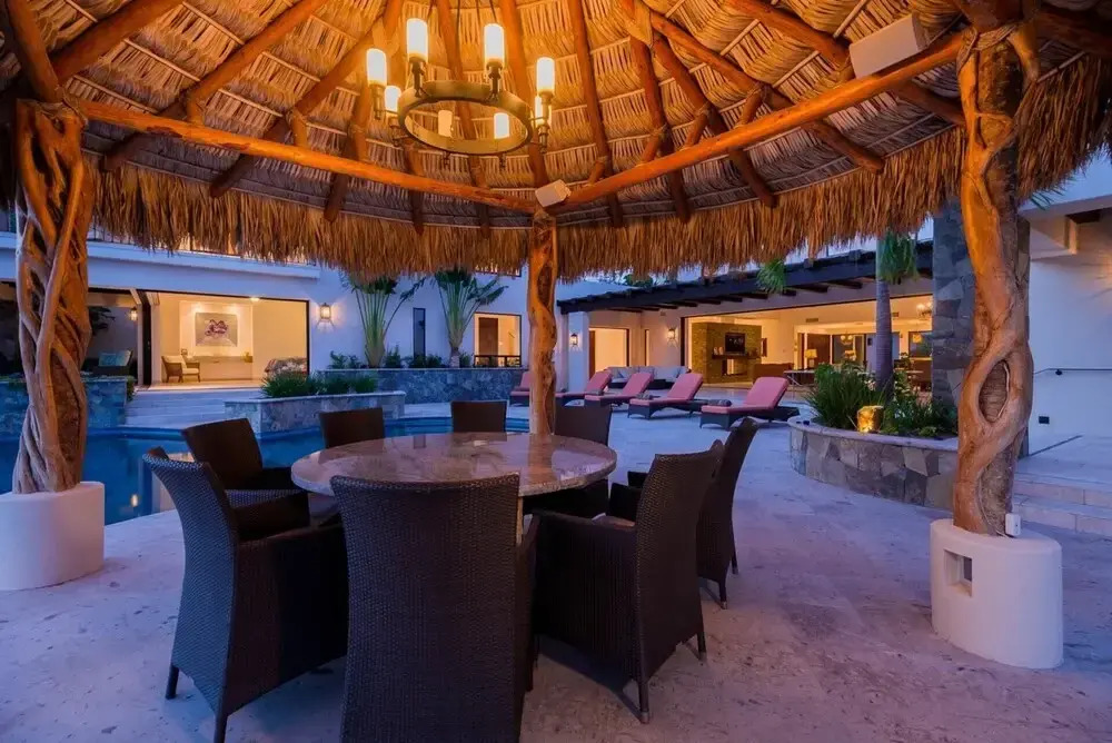 Mansion in Cabo San Lucas 1040