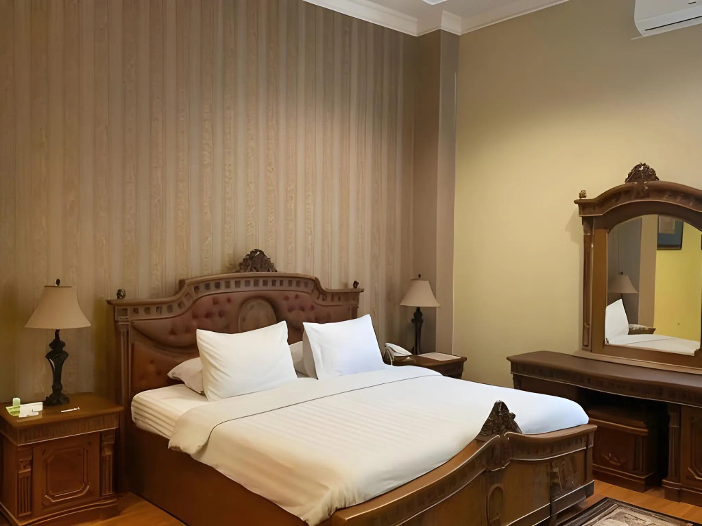 Grand mansion hotel