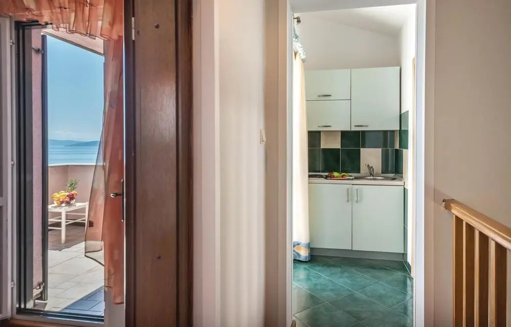 Beautiful Home in Ravni With Wifi and 3 Bedrooms
