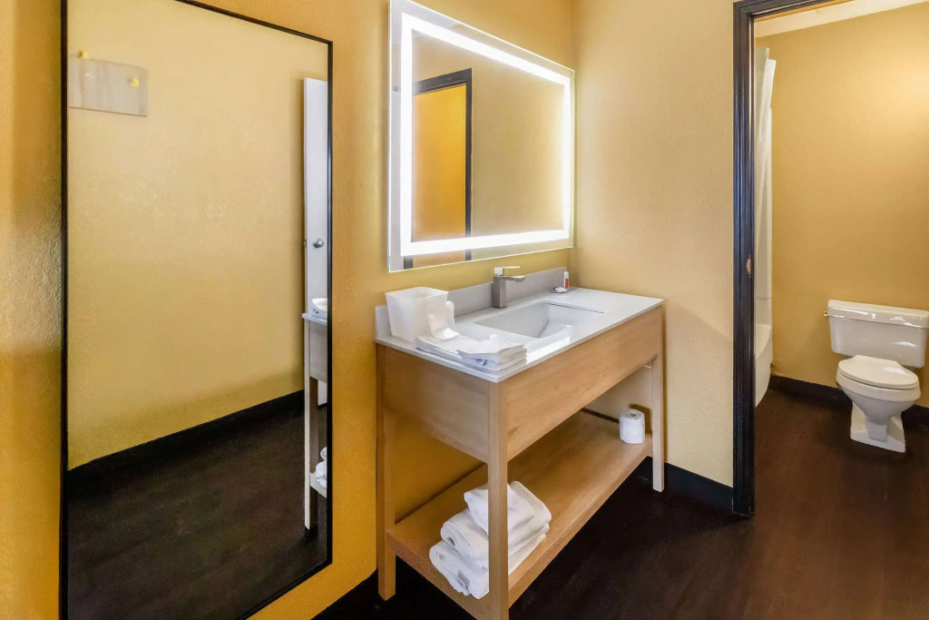Super 8 by Wyndham Vandalia/Dayton International Airport