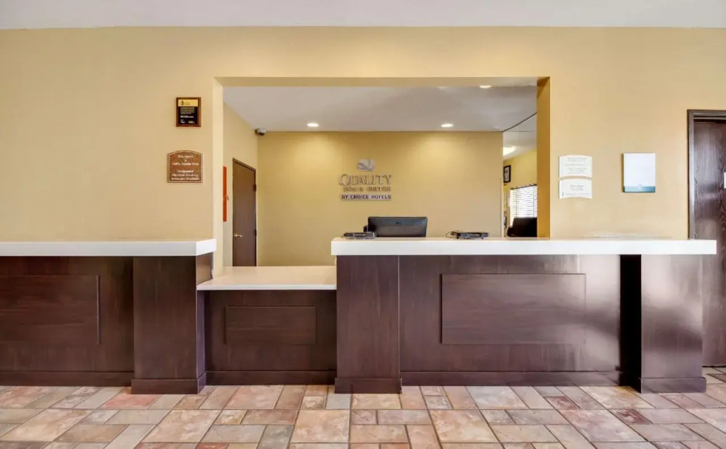 Quality Inn & Suites Lincoln North