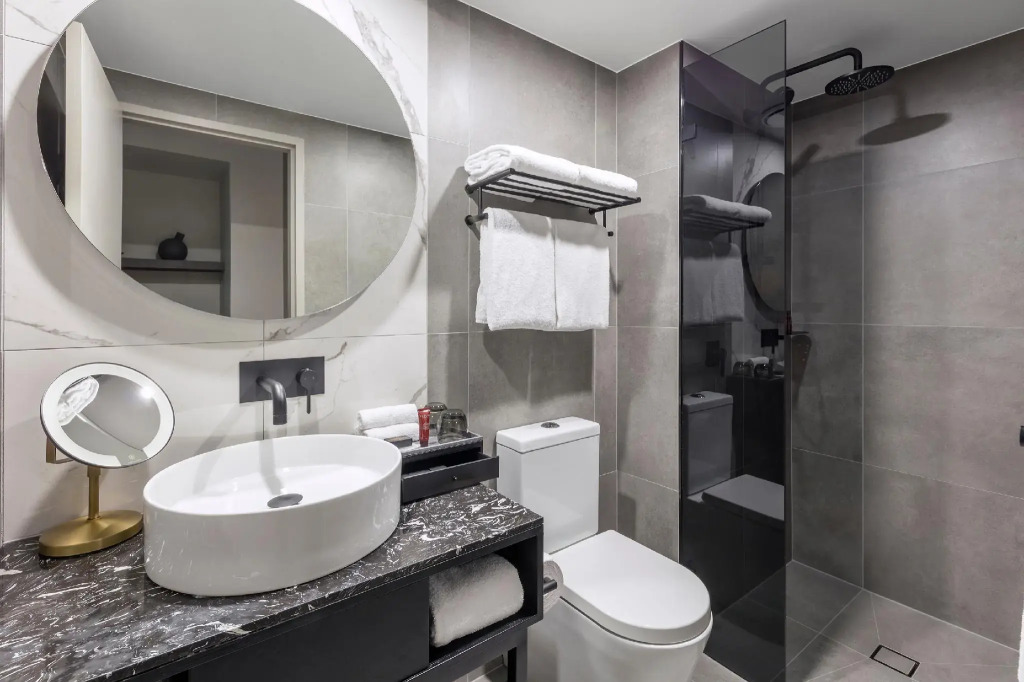 Deco Hotel Canberra