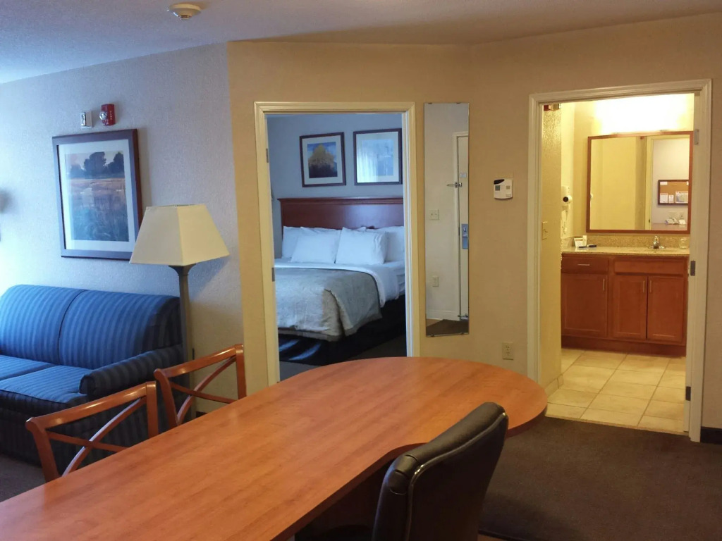 Candlewood Suites Kansas City by IHG