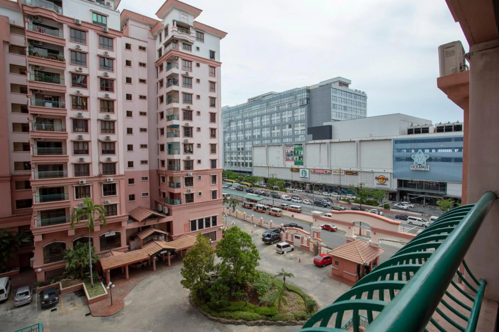 Marina Court 3Bilik2Tandas Apartmen Tengah2 Bandar Maksimum 10 Org Termsk Kanak2 1 Parkir Percuma 2 Kolam Besar