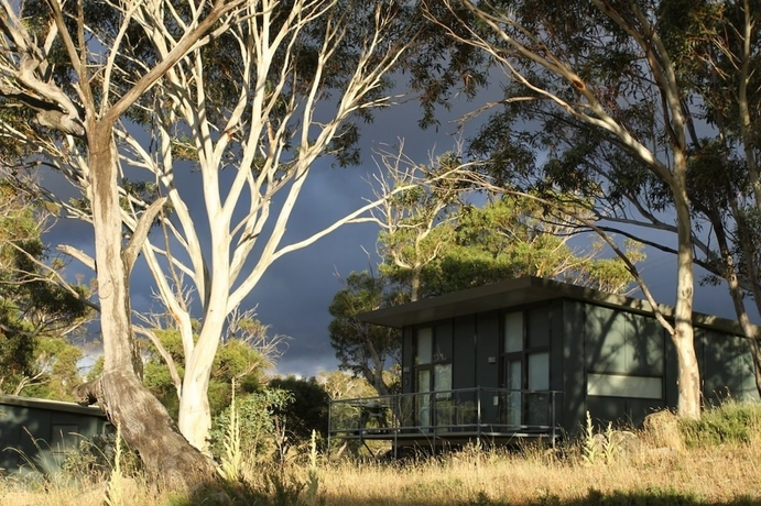 Ecocrackenback 9 'Sustainable, luxurious chalet close to the slopes.'