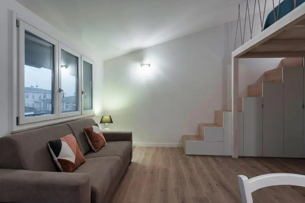Casa Lugana 19 - monolocale con piscina direttamente a lago