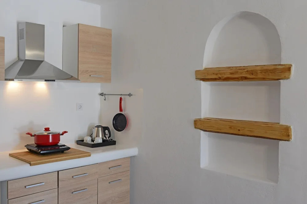 Petra Mykonos Studios & Suites