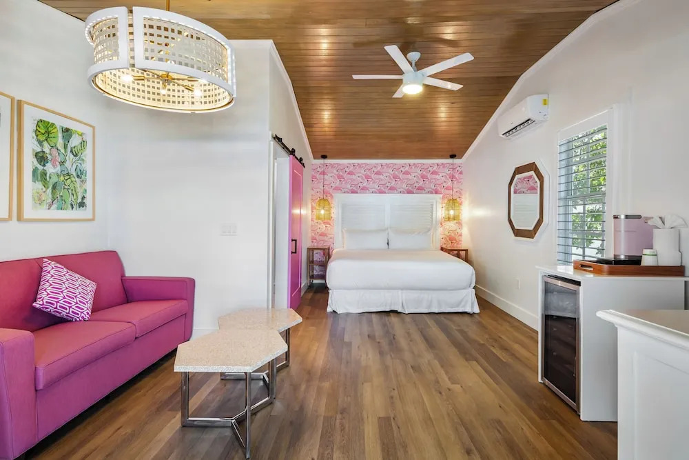 Custom House Inn