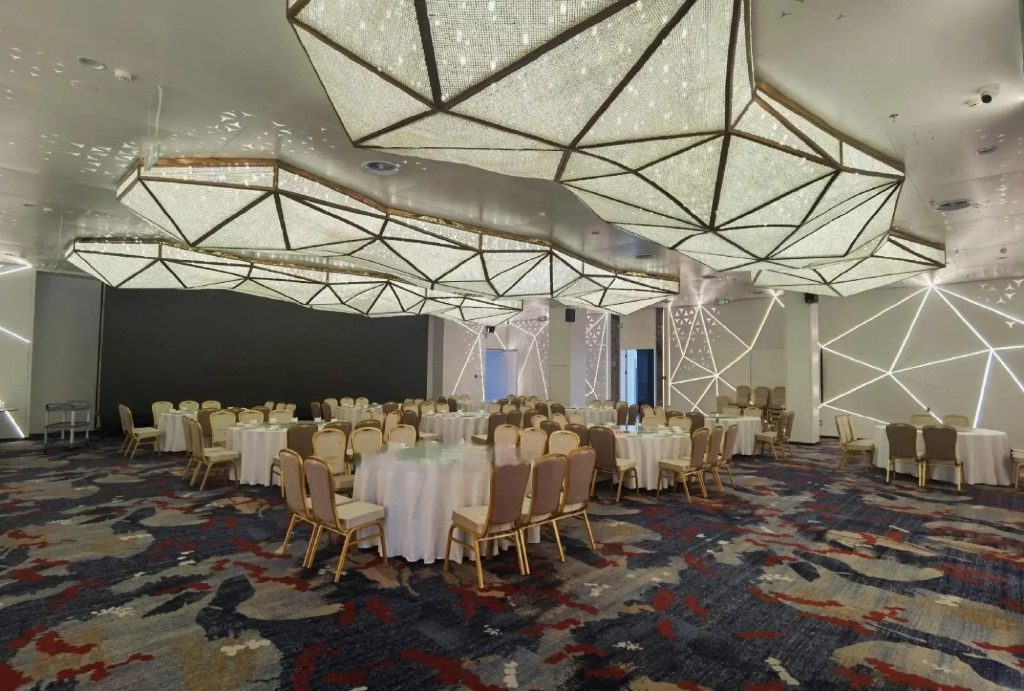 Huada Hotel