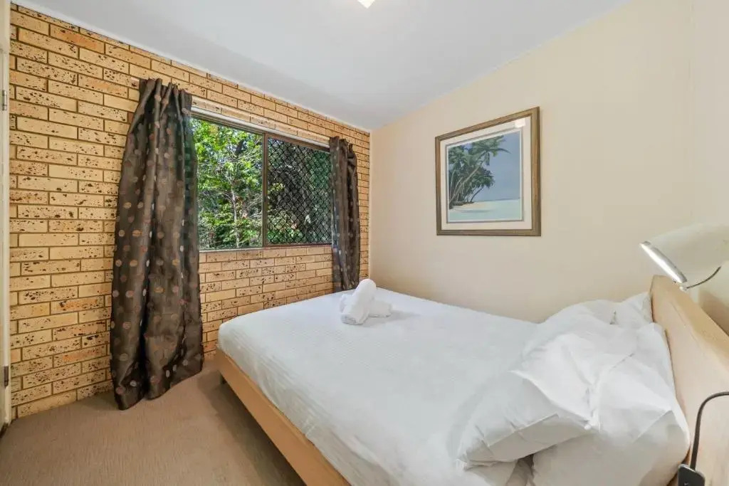Whispering Trees by Discover Stradbroke