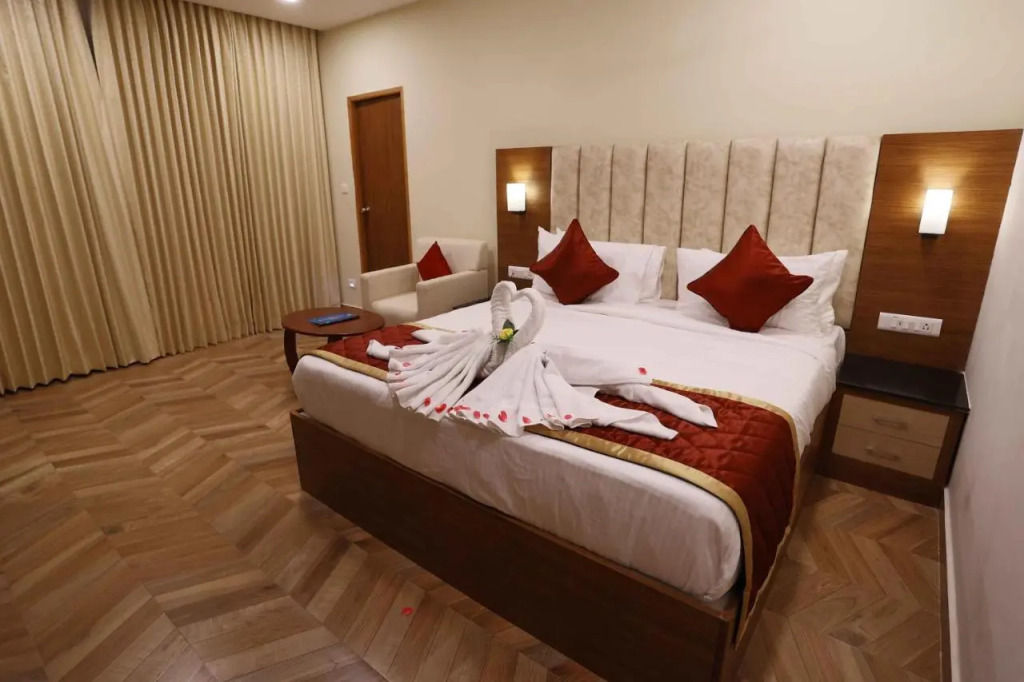 HOTEL BLUEMOON