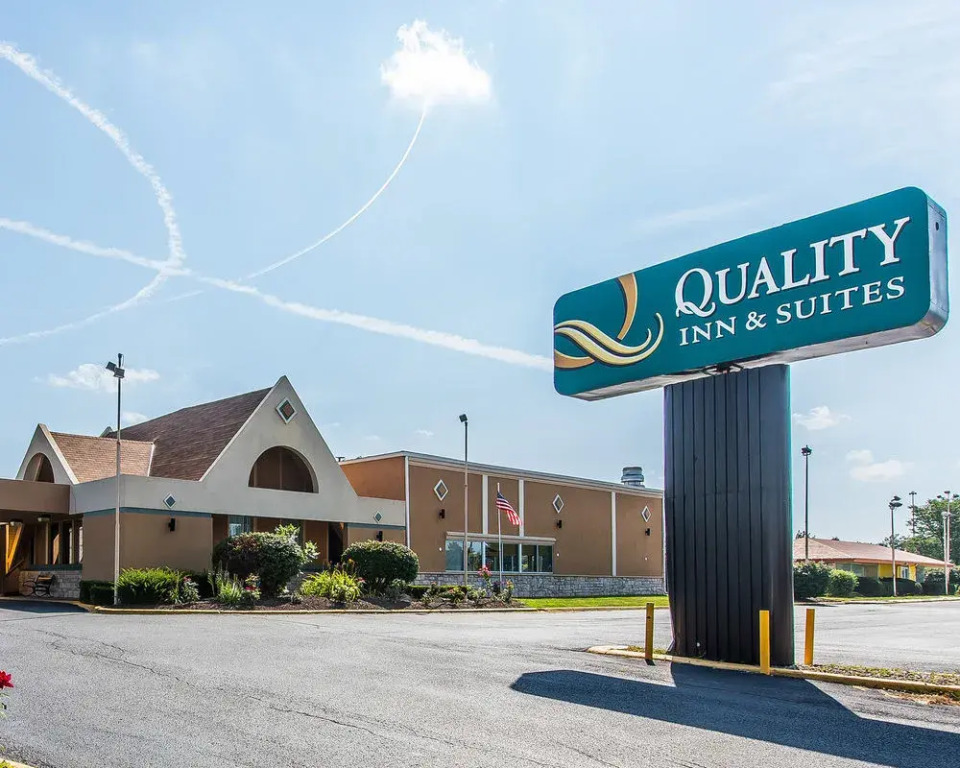 Quality Inn & Suites Metro