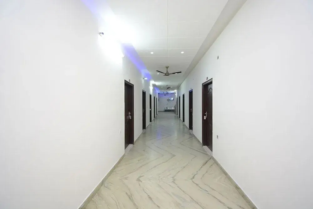 Hotel Arora Inn By OYO Rooms