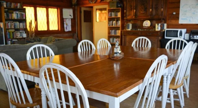 Alert Bay Lodge