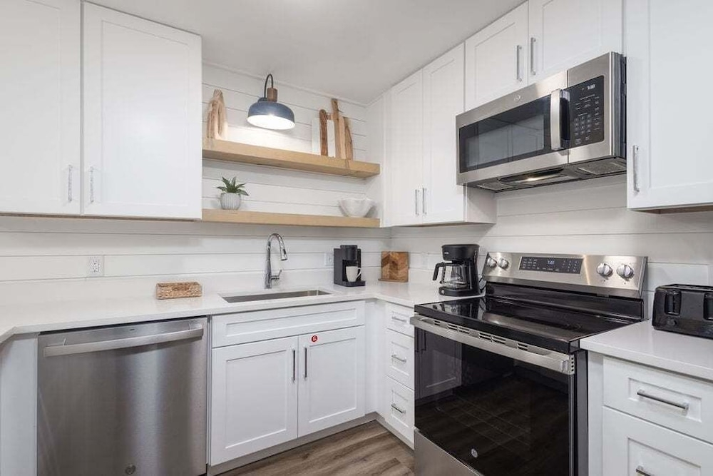 Sailhouse West 2 Bedroom Duplex