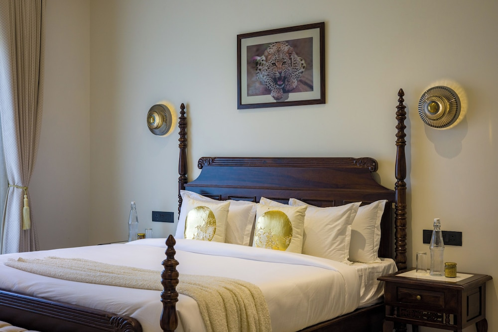 ELIVAAS The Kanota Retreat 4 BHK Villa