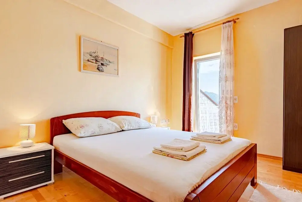 Mir - Perfect Location & Cosy - A2