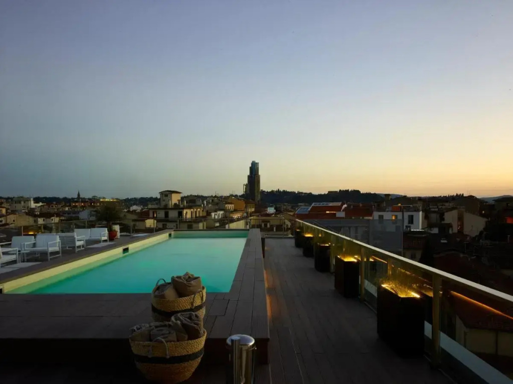 Hotel Glance In Florence