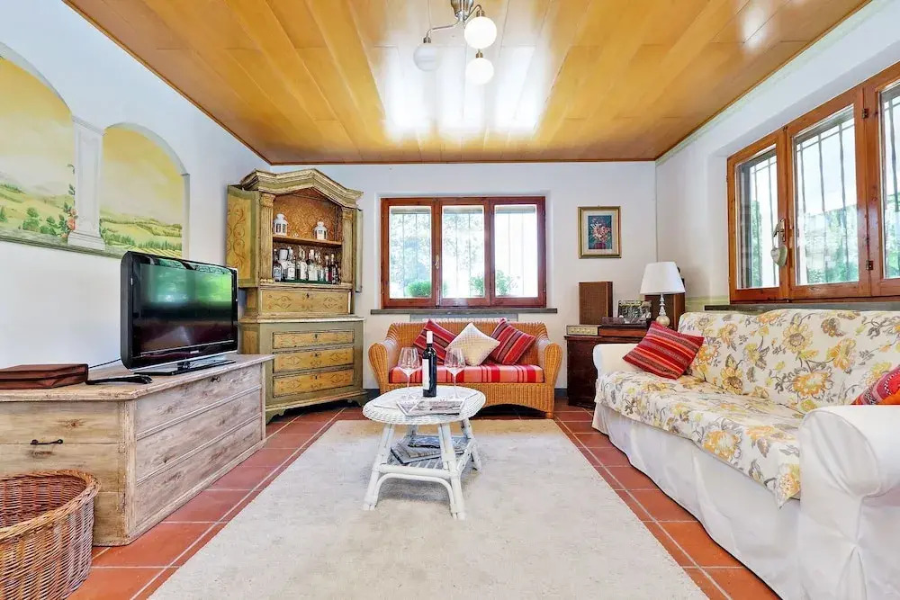 Villa With Private Pool and Garden in Private Location