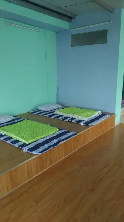 Kaka Youth Hostel