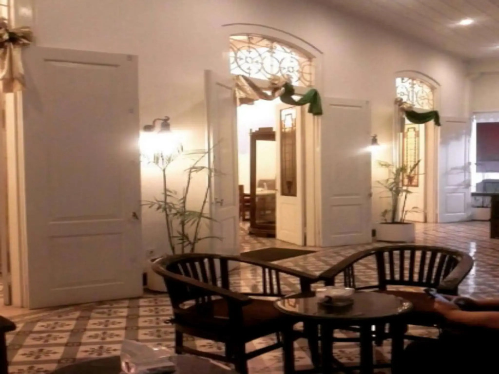 Alimar Hotel