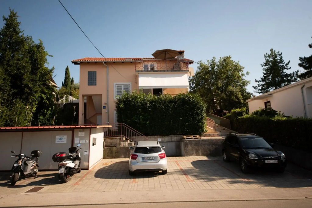 Ivona - Open Swimming Pool - A2