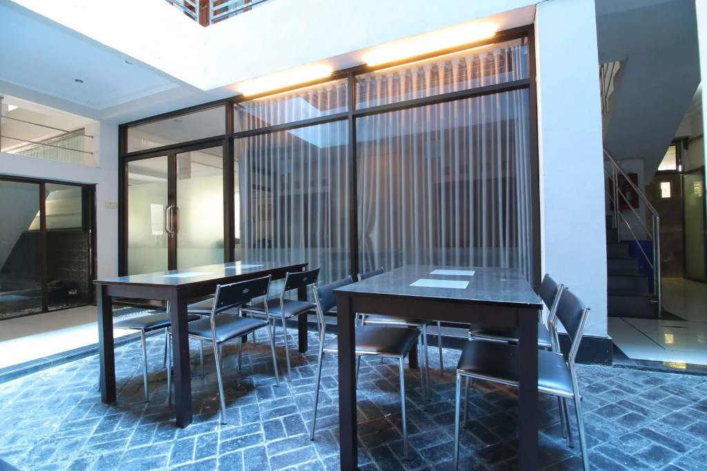 RedDoorz Plus near Universitas Negeri Yogyakarta