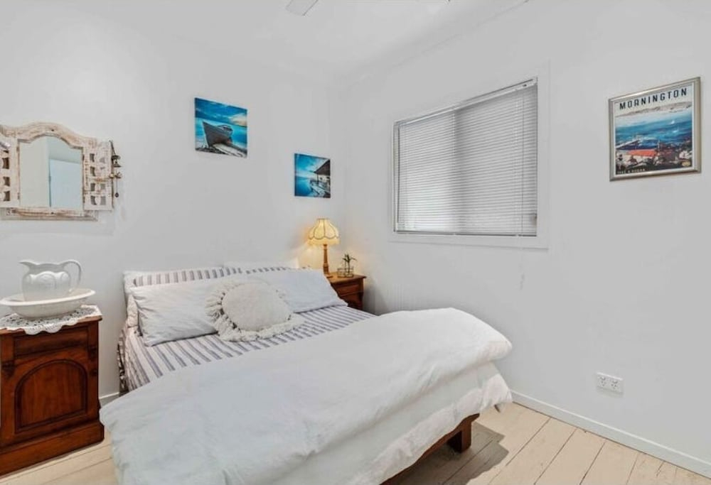 Burleigh Coastal Escape 4BR Home